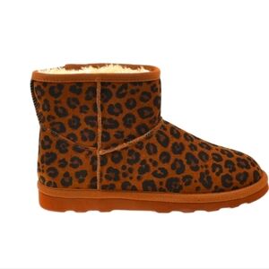 Time and Tru women's Suede Plush Boots size 10 Leopard 🐆